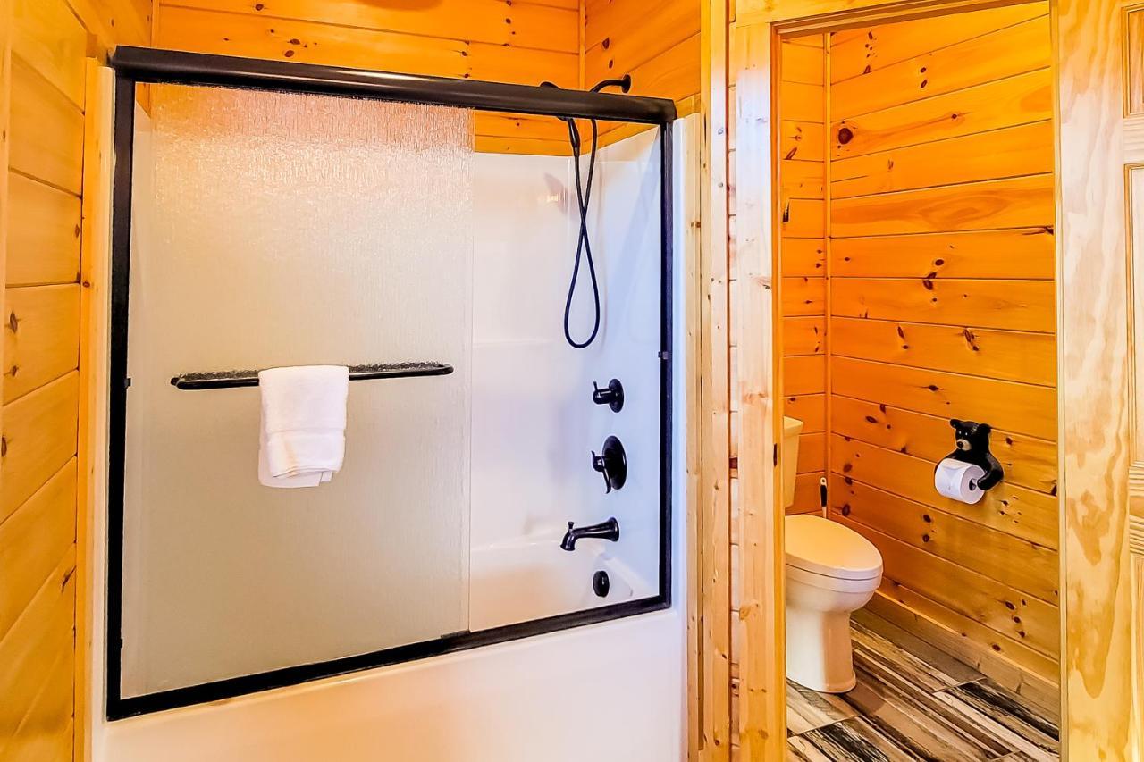 3 Lazy Bears Chalet Gatlinburg Exterior foto